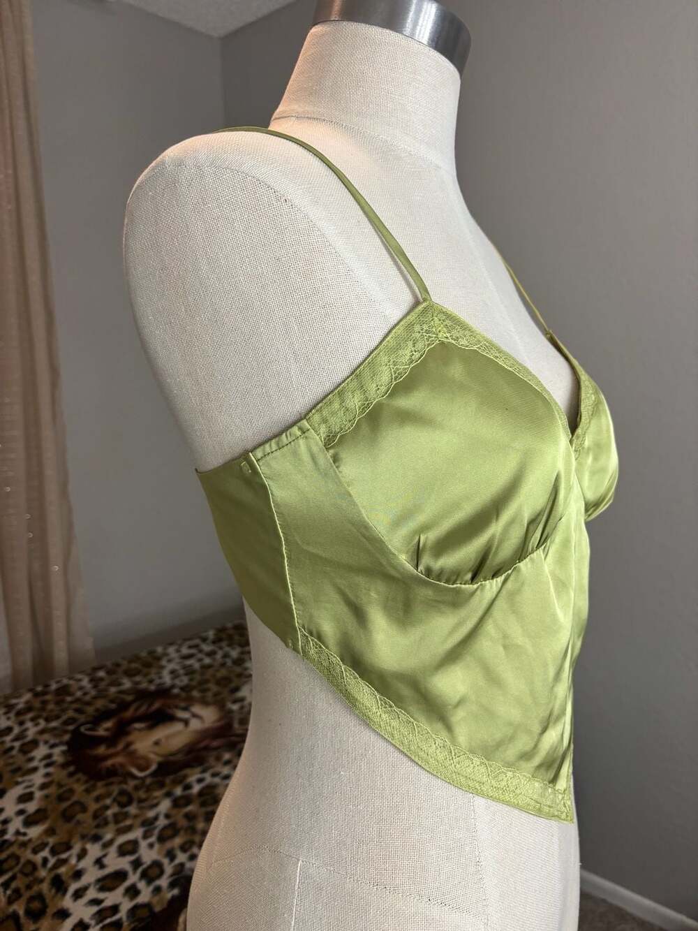 Lilyful Lime Green Satin Lace-Trim Hanky Hem Tie-Back Crop Top - Picture 2 of 6